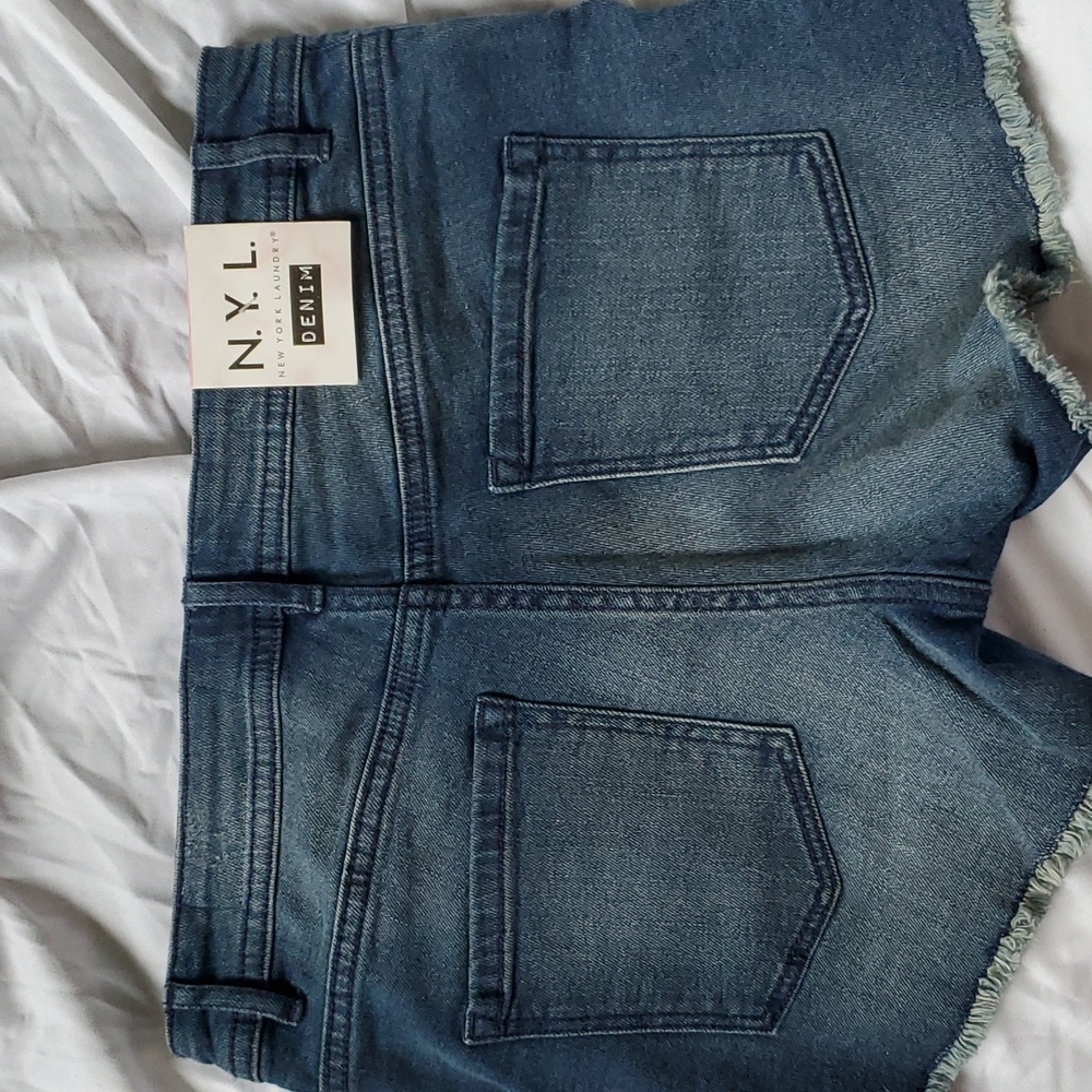 Jean Shorts - Picture 6 of 8